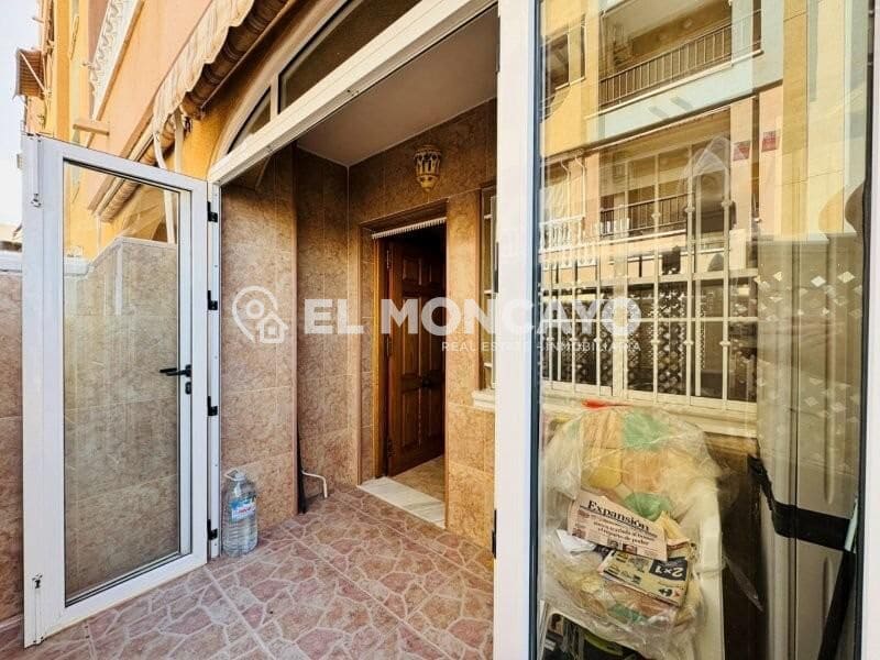 Apartamento de 2 habitaciones en Torrevieja en venta con piscina garaje - 169.000 € (Ref: 10043004)