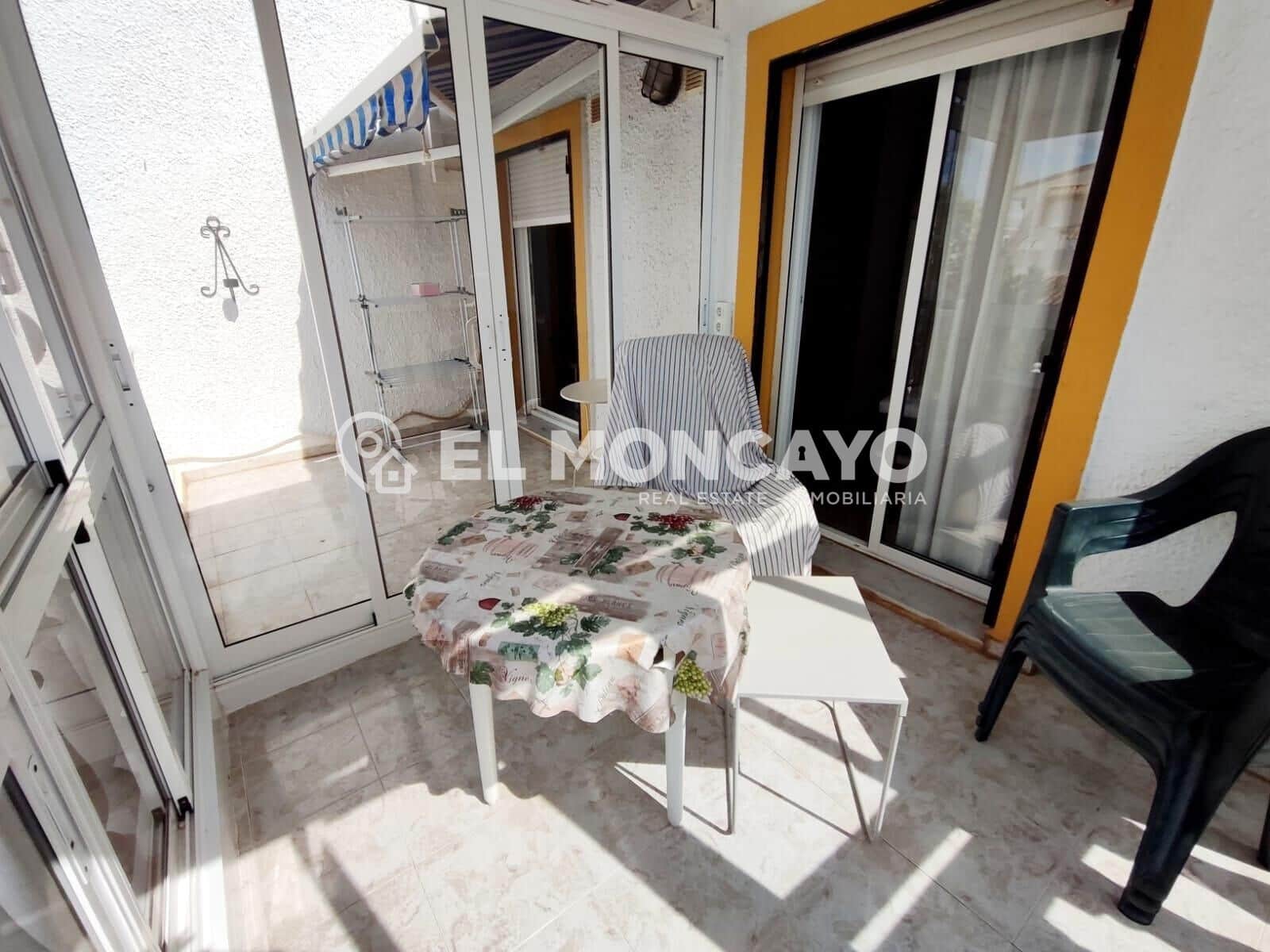 2 soverom Leilighet til salgs i Guardamar del Segura med svømmebasseng garasje - € 155 000 (Ref: 10094619)