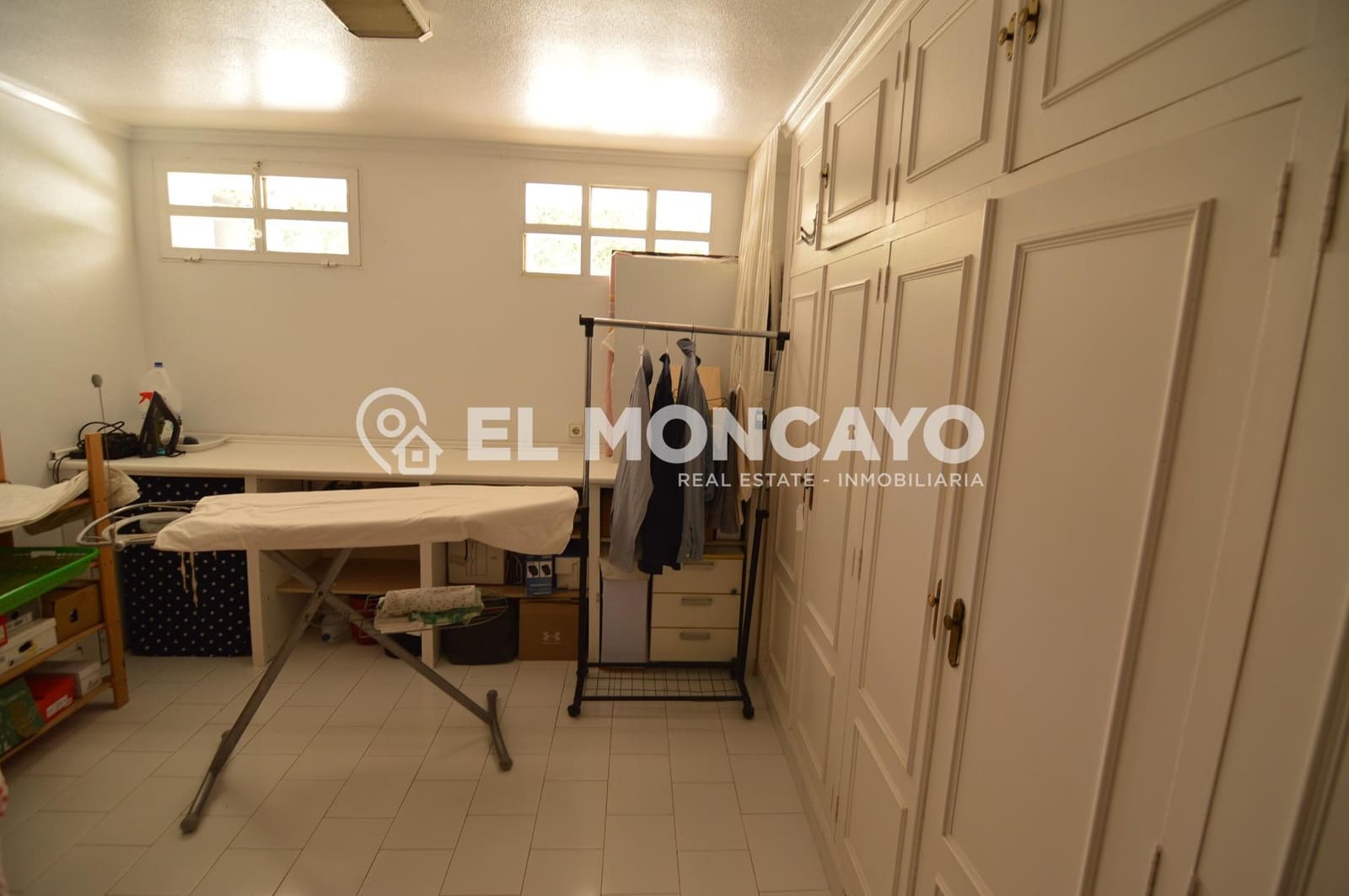 6 soveværelse Villa til salg i Torrevieja med swimmingpool garage - € 890.000 (Ref: 10102596)