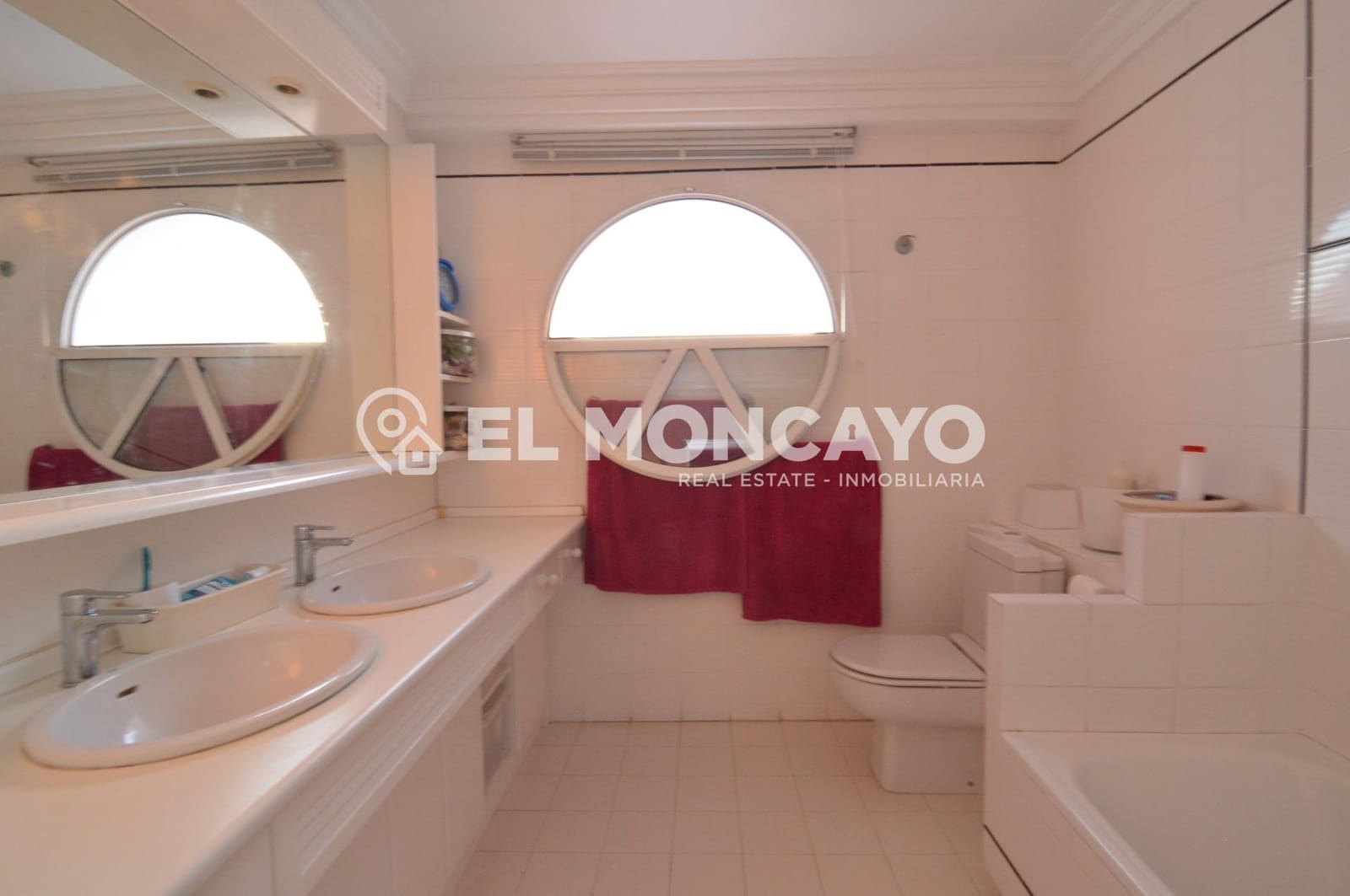 6 soveværelse Villa til salg i Torrevieja med swimmingpool garage - € 890.000 (Ref: 10102596)