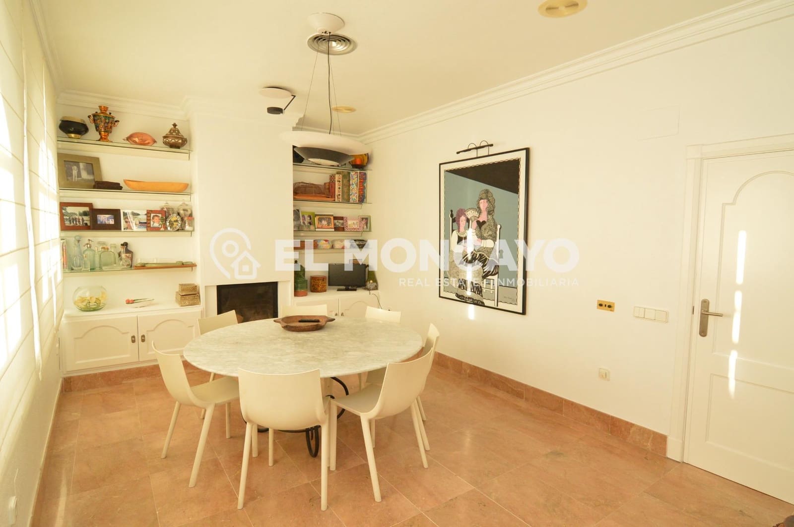 6 soveværelse Villa til salg i Torrevieja med swimmingpool garage - € 890.000 (Ref: 10102596)