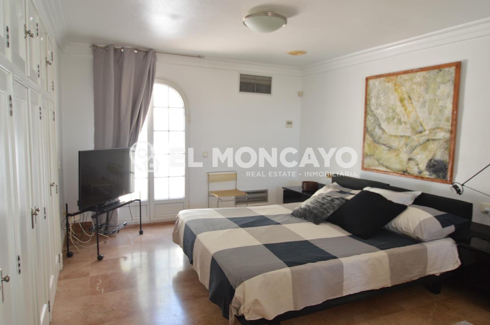 6 soveværelse Villa til salg i Torrevieja med swimmingpool garage - € 890.000 (Ref: 10102596)