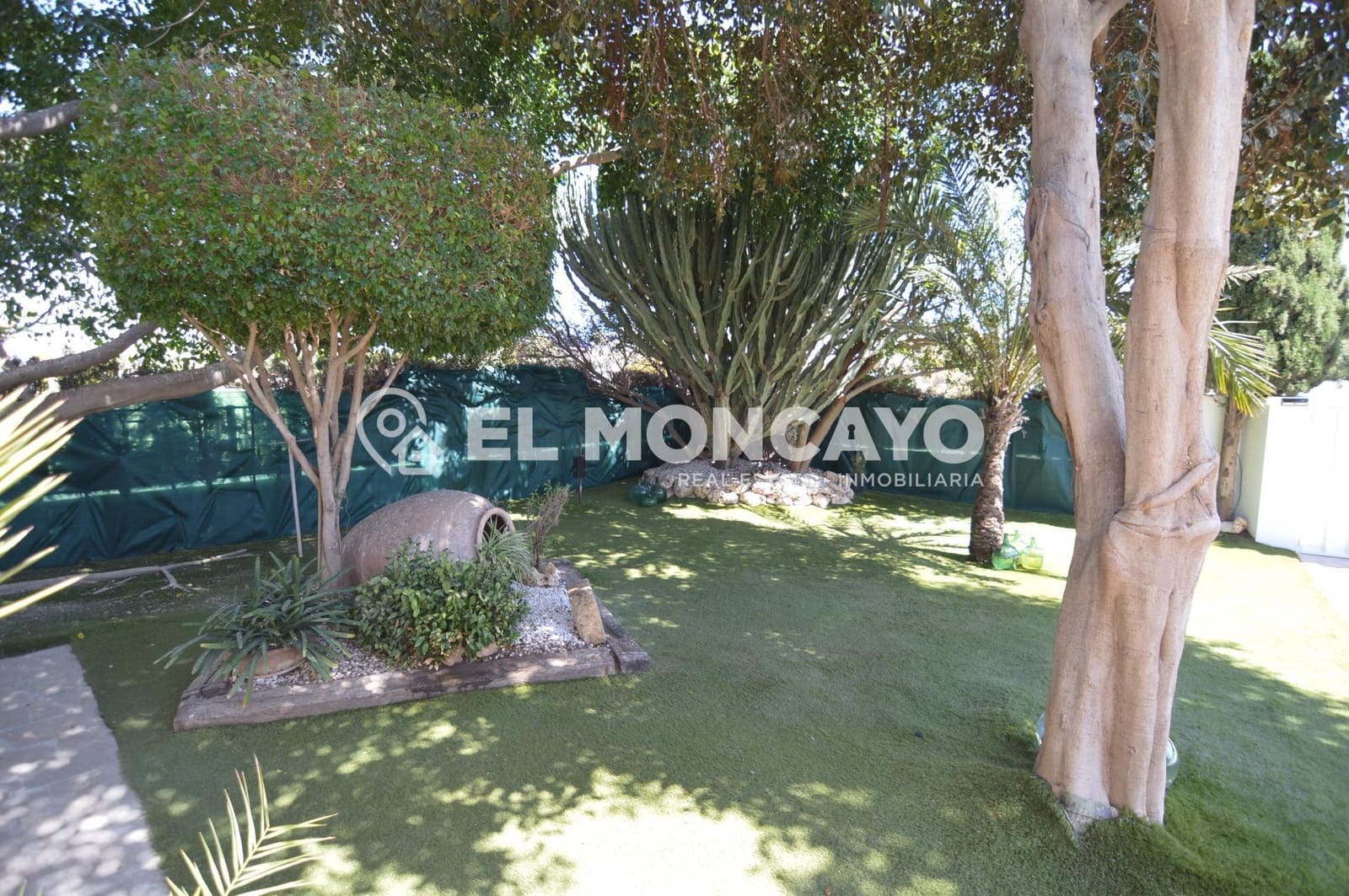 6 soveværelse Villa til salg i Torrevieja med swimmingpool garage - € 890.000 (Ref: 10102596)