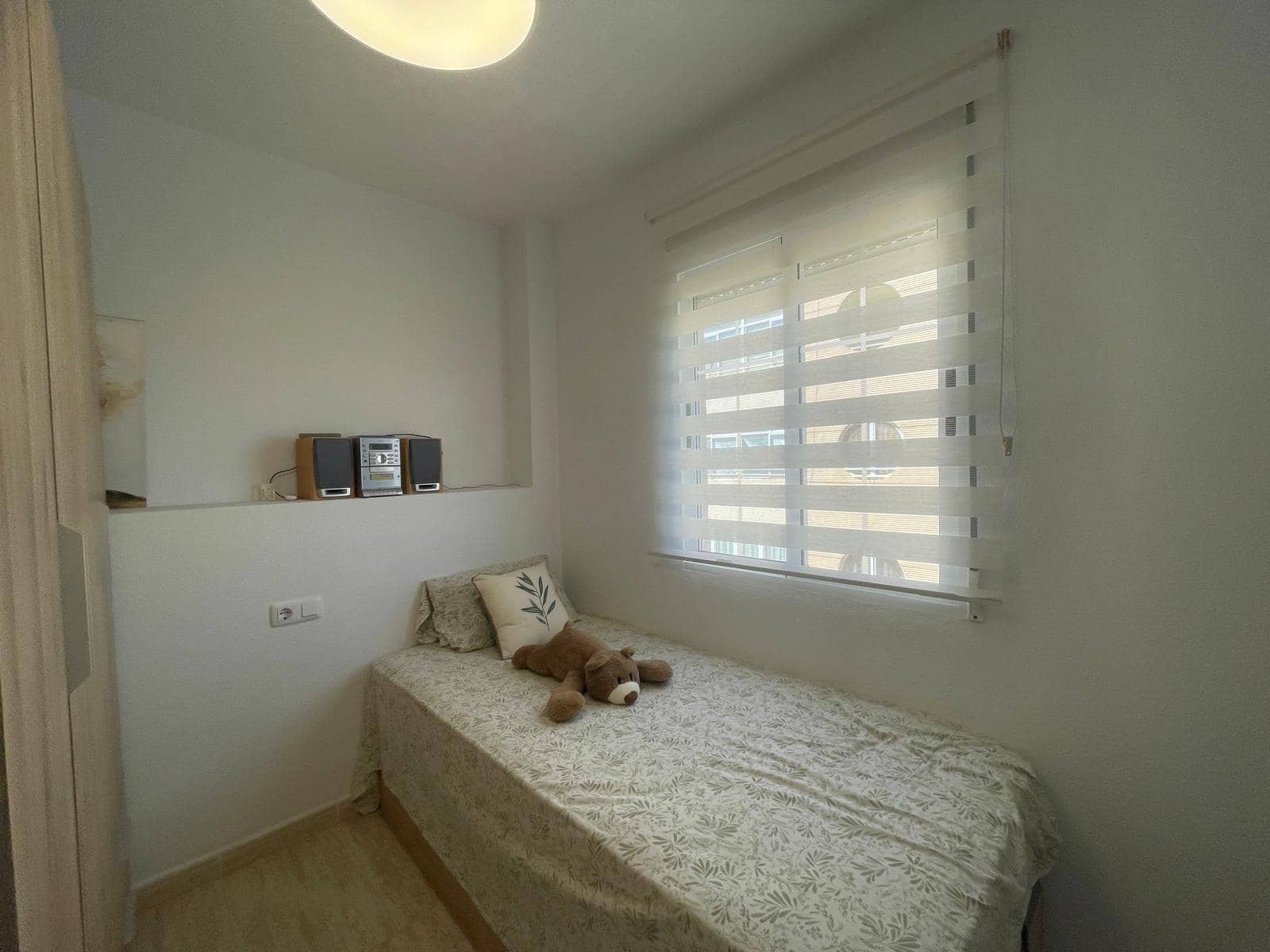 3 makuuhuone Huoneisto myytävänä paikassa Torrevieja mukana uima-altaan - 153 990 € (Ref: 10109674)