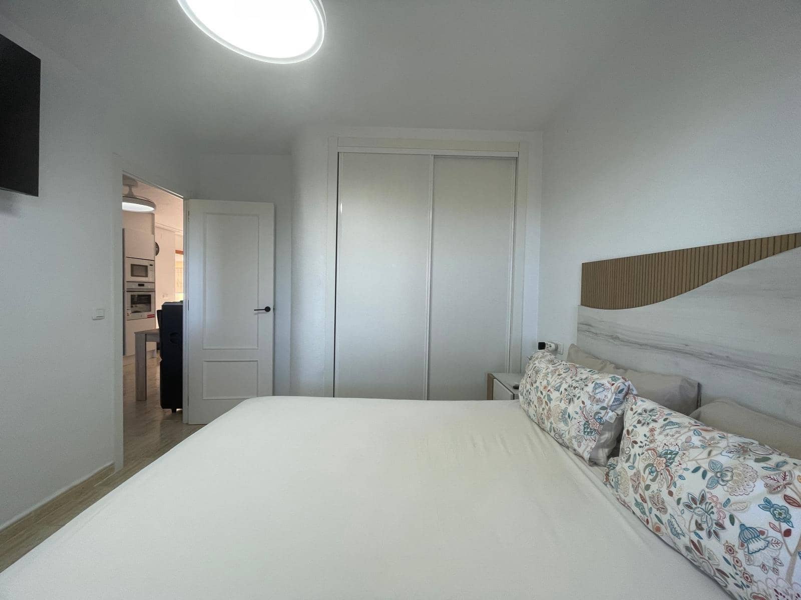 3 makuuhuone Huoneisto myytävänä paikassa Torrevieja mukana uima-altaan - 153 990 € (Ref: 10109674)
