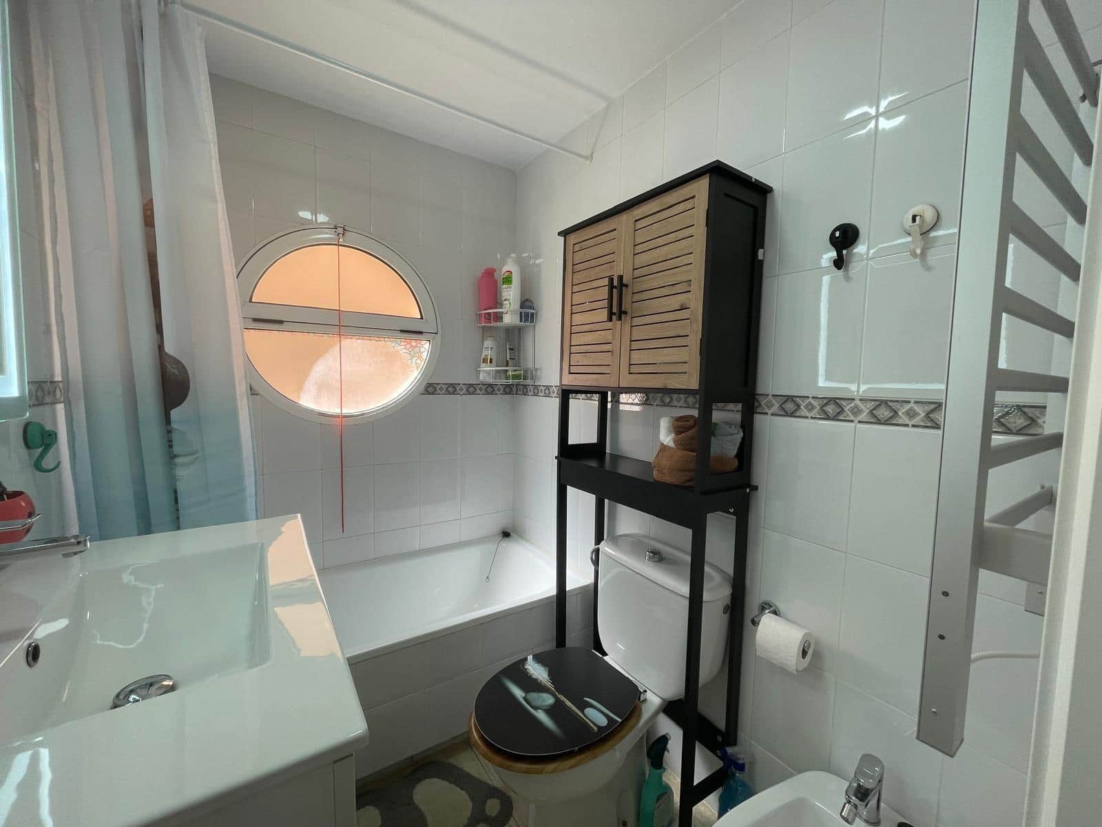 3 makuuhuone Huoneisto myytävänä paikassa Torrevieja mukana uima-altaan - 153 990 € (Ref: 10109674)