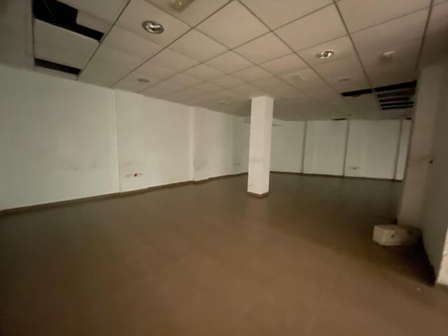 Comercial para venda em Guardamar del Segura - 85 000 € (Ref: 10120171)
