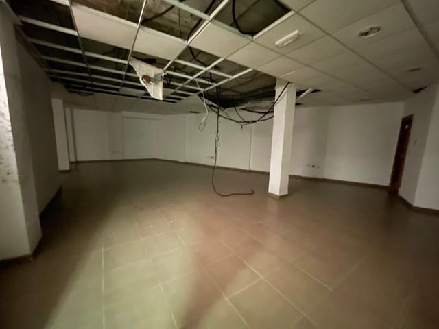 Comercial para venda em Guardamar del Segura - 85 000 € (Ref: 10120171)