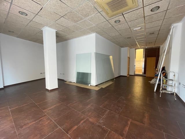 Comercial para venda em Guardamar del Segura - 85 000 € (Ref: 10120171)