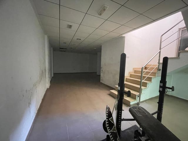 Comercial para venda em Guardamar del Segura - 85 000 € (Ref: 10120171)
