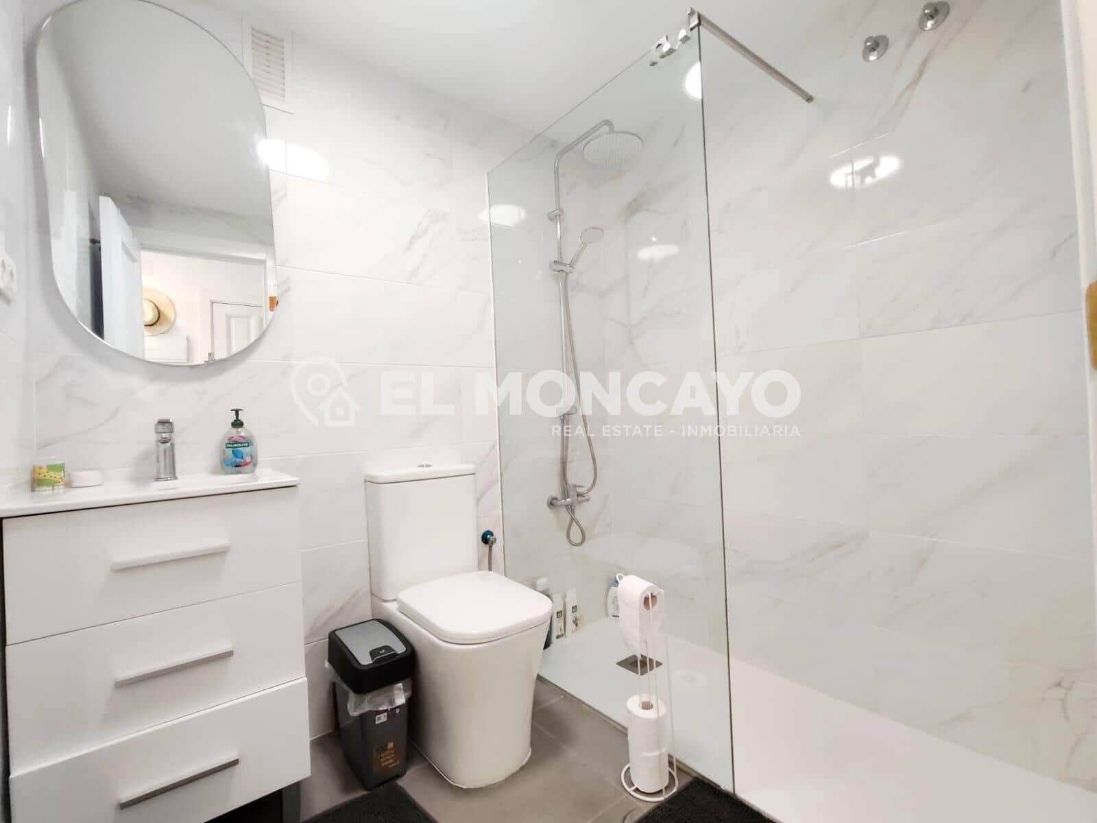 Studio til salgs i Torrevieja med svømmebasseng - € 125 500 (Ref: 10120175)