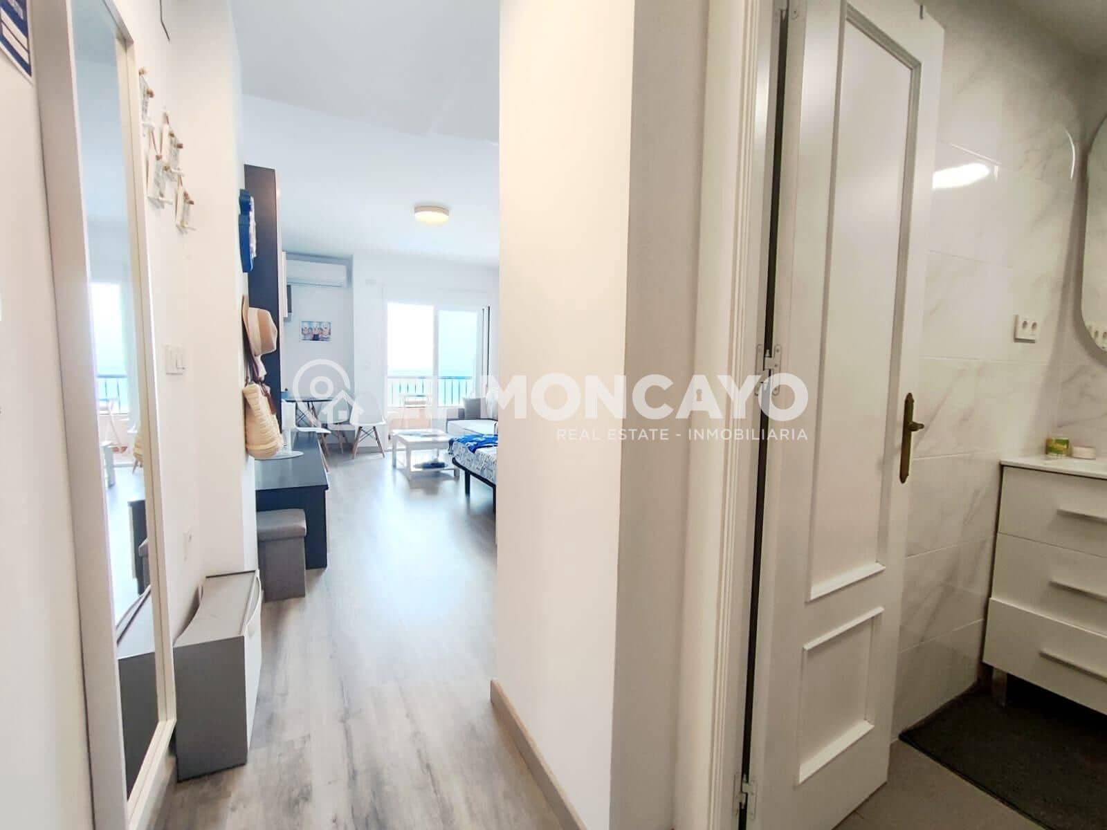 Studio til salgs i Torrevieja med svømmebasseng - € 125 500 (Ref: 10120175)