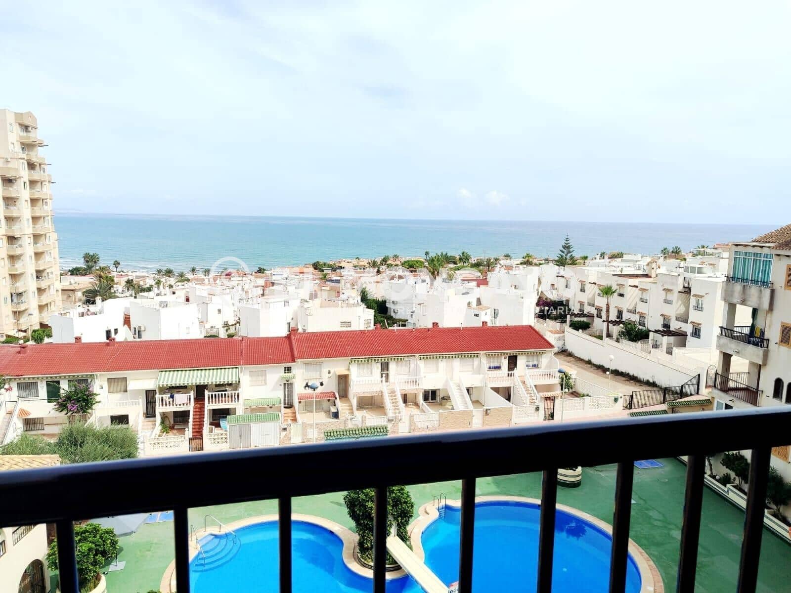 Studio til salgs i Torrevieja med svømmebasseng - € 125 500 (Ref: 10120175)