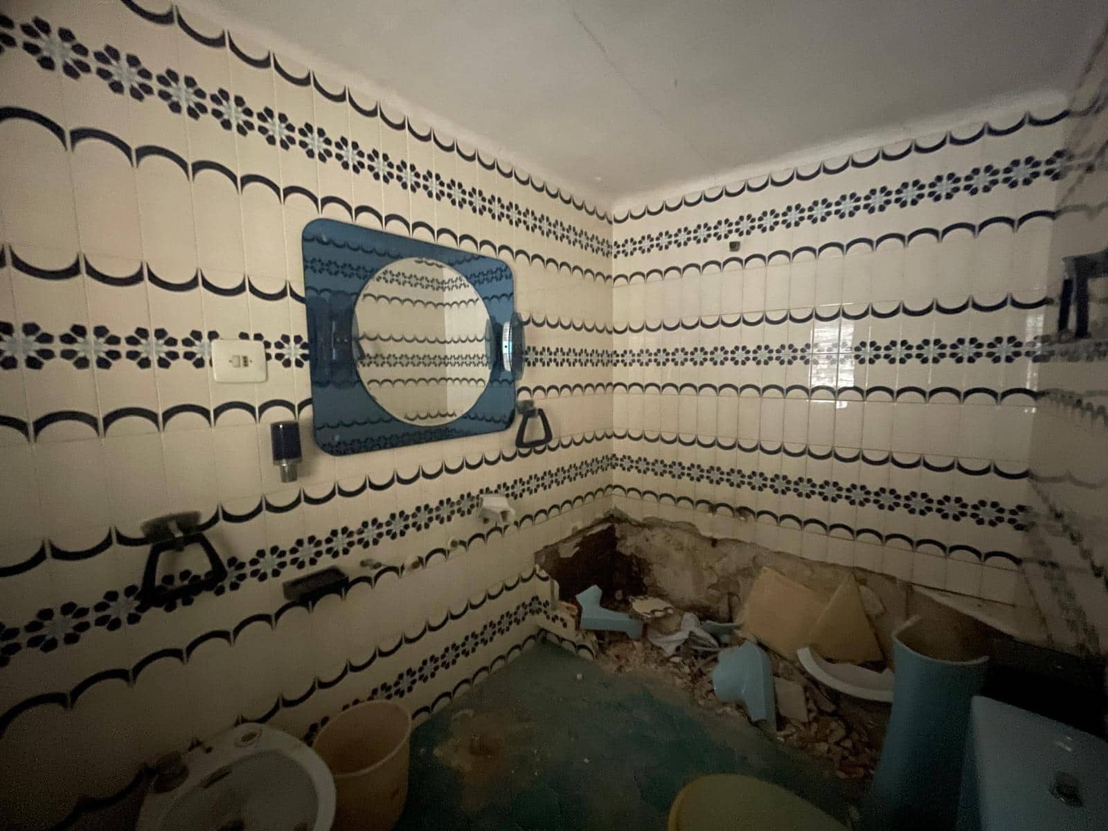 7 makuuhuone Omakotitalo myytävänä paikassa Rojales - 105 000 € (Ref: 10120177)