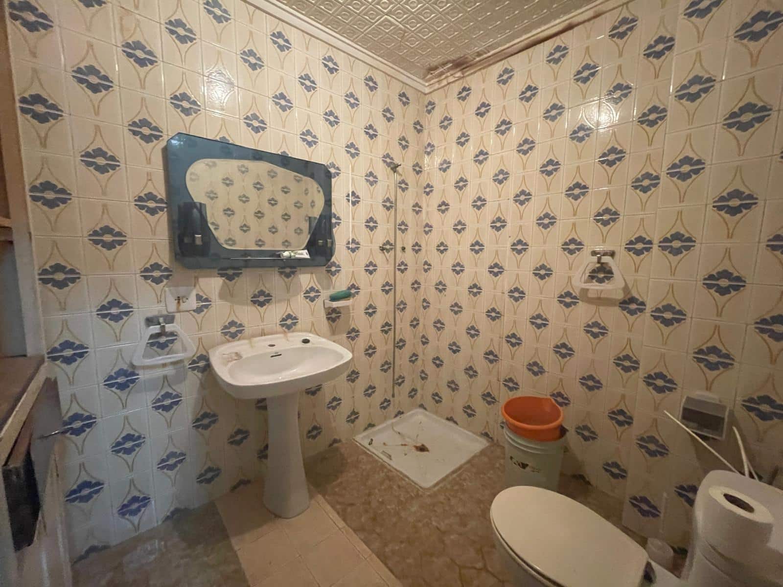 7 makuuhuone Omakotitalo myytävänä paikassa Rojales - 105 000 € (Ref: 10120177)