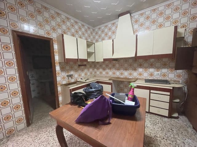 7 makuuhuone Omakotitalo myytävänä paikassa Rojales - 105 000 € (Ref: 10120177)