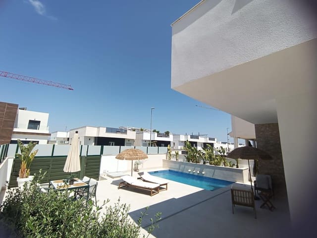 3 quarto Moradia para venda em Daya Nueva com piscina - 465 000 € (Ref: 10129438)