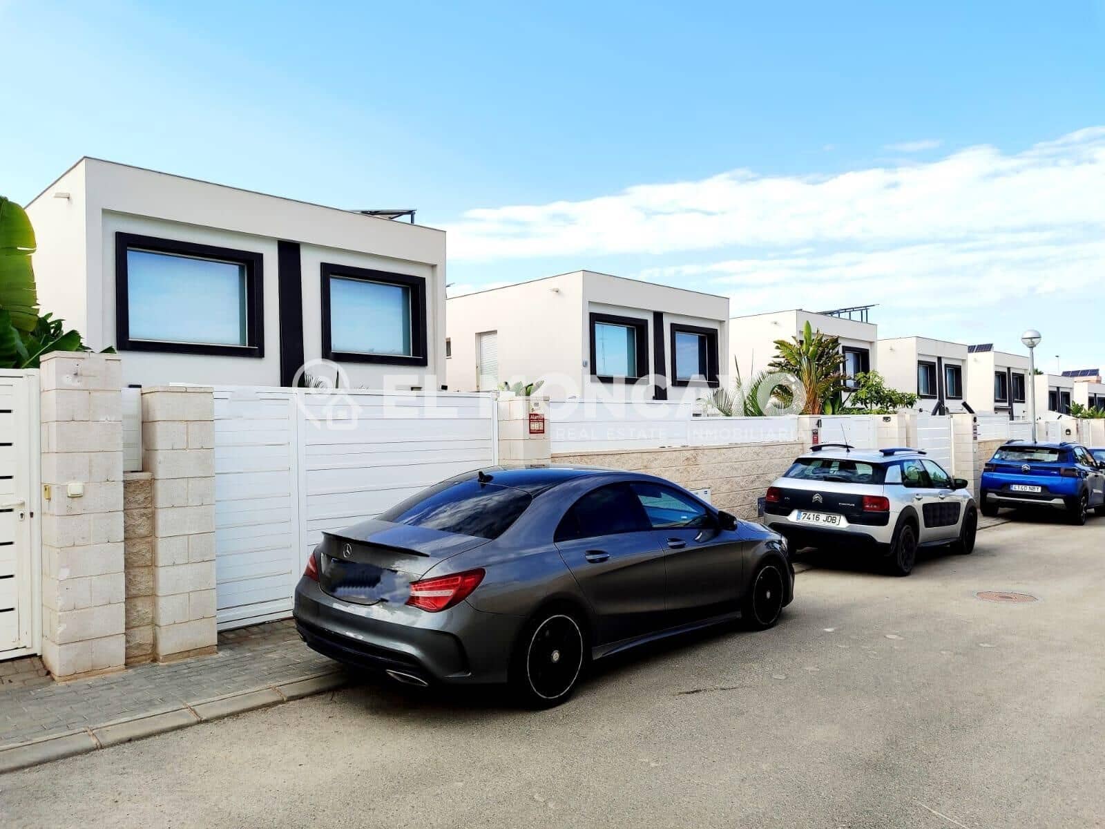 3 makuuhuone Huvila myytävänä paikassa Gran Alacant mukana uima-altaan - 450 000 € (Ref: 10129439)