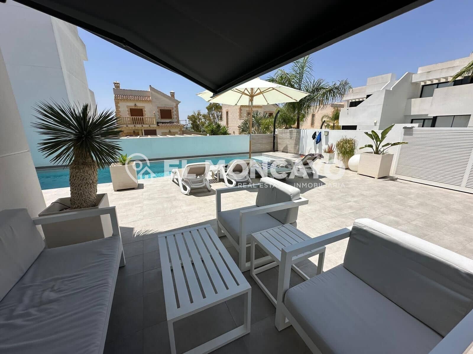 3 soverom Villa til salgs i San Fulgencio med svømmebasseng garasje - € 429 000 (Ref: 10166658)