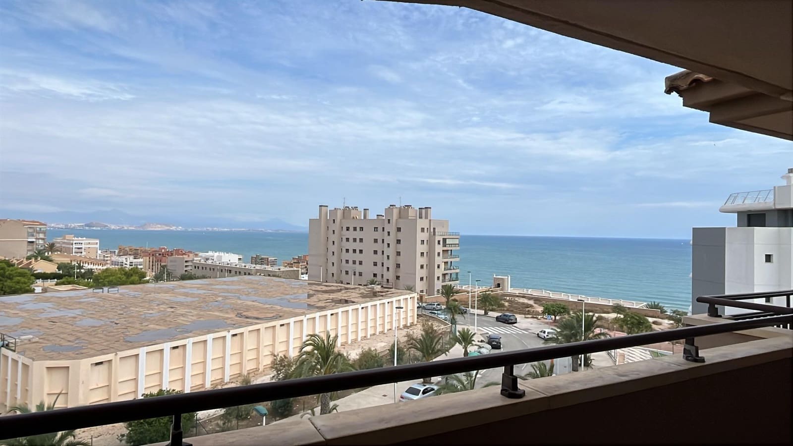 2 soveværelse Lejlighed til salg i Arenales del Sol med swimmingpool garage - € 325.000 (Ref: 10168725)