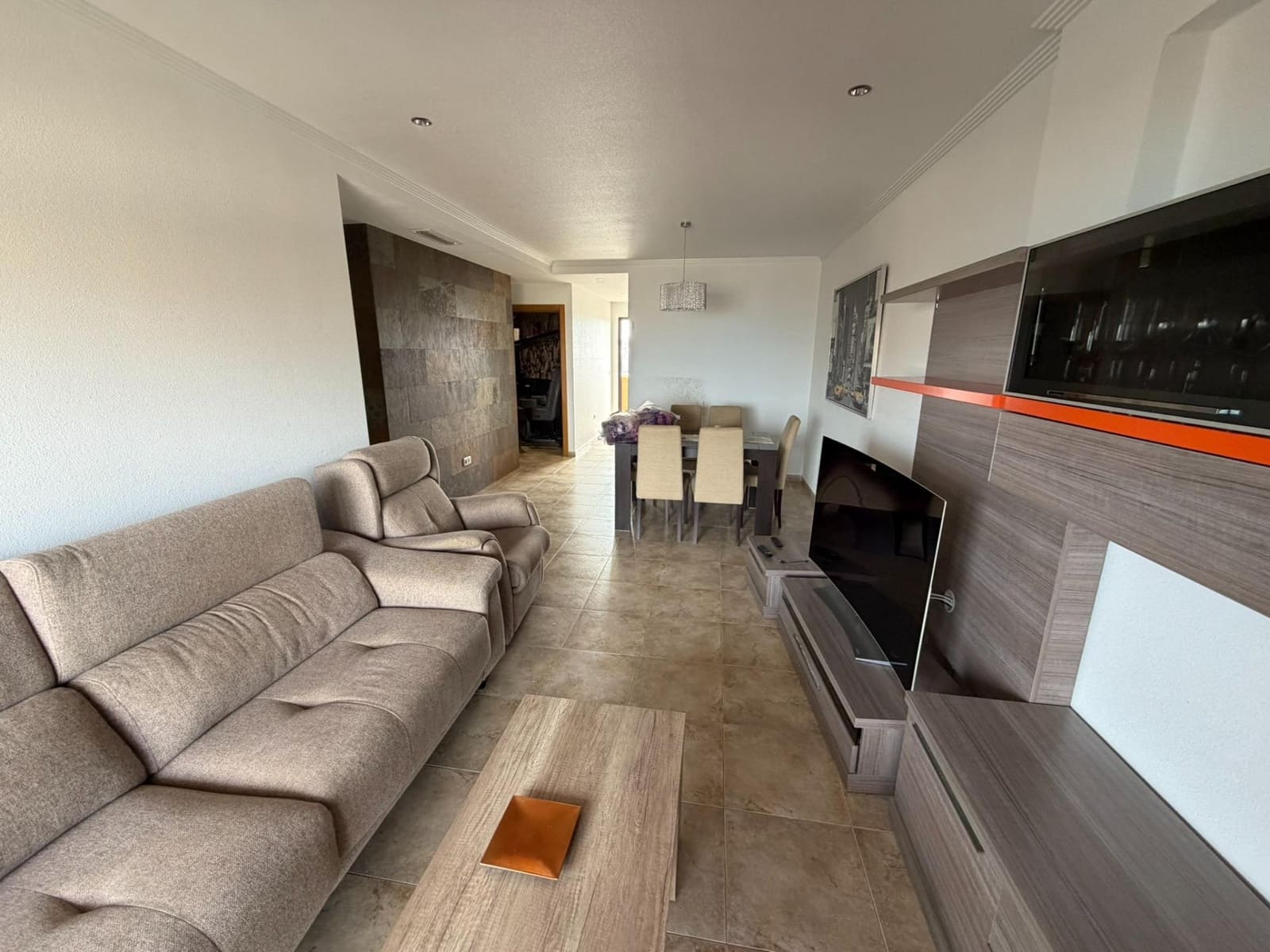 2 soveværelse Lejlighed til salg i Arenales del Sol med swimmingpool garage - € 325.000 (Ref: 10168725)