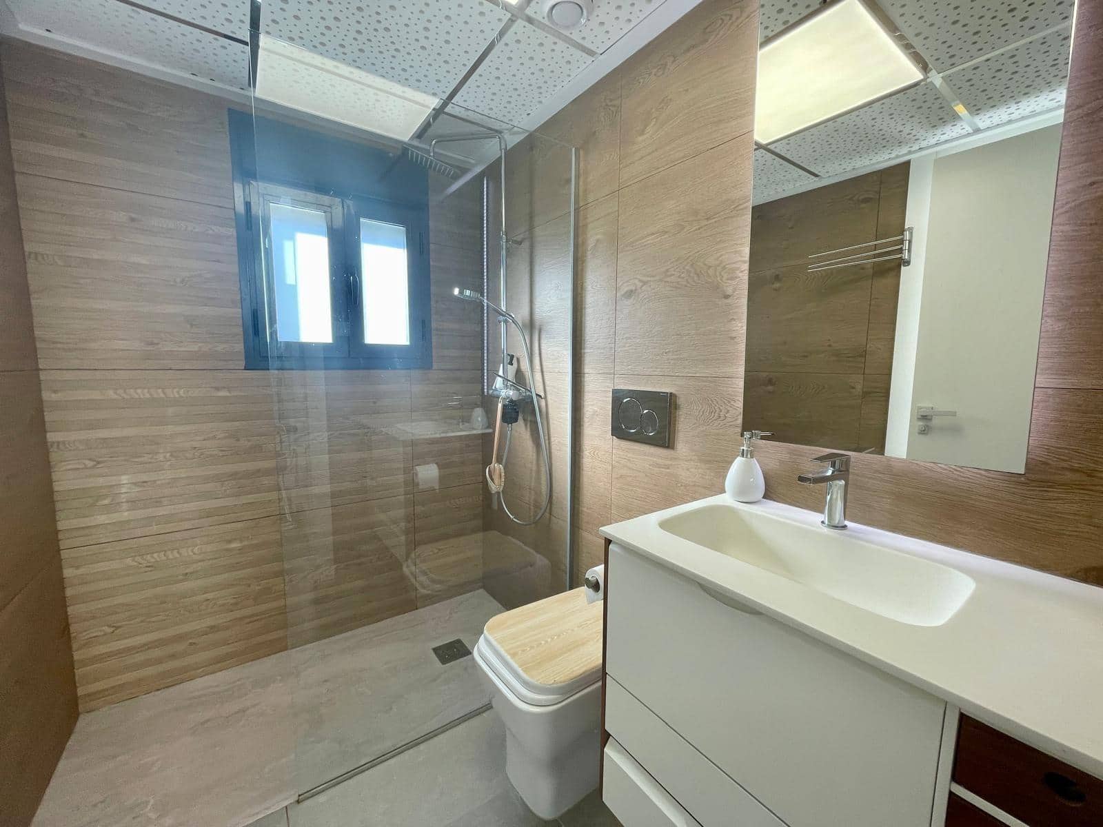 4 sypialnia Dom szeregowy na sprzedaż w Guardamar del Segura z basenem garażem - 360 000 € (Ref: 10184889)