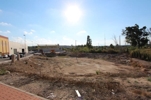 Działka budowlana na sprzedaż w Guardamar del Segura - 578 000 € (Ref: 7436742)
