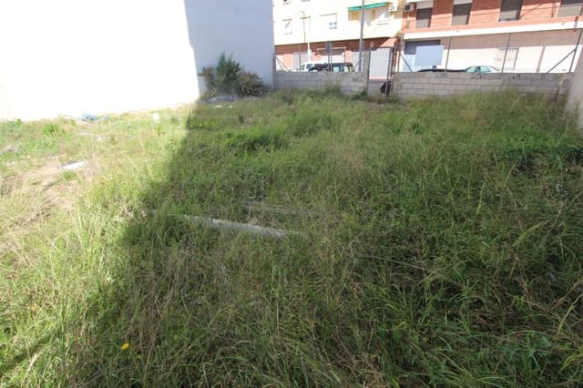 Działka budowlana na sprzedaż w Guardamar del Segura - 300 000 € (Ref: 7436797)