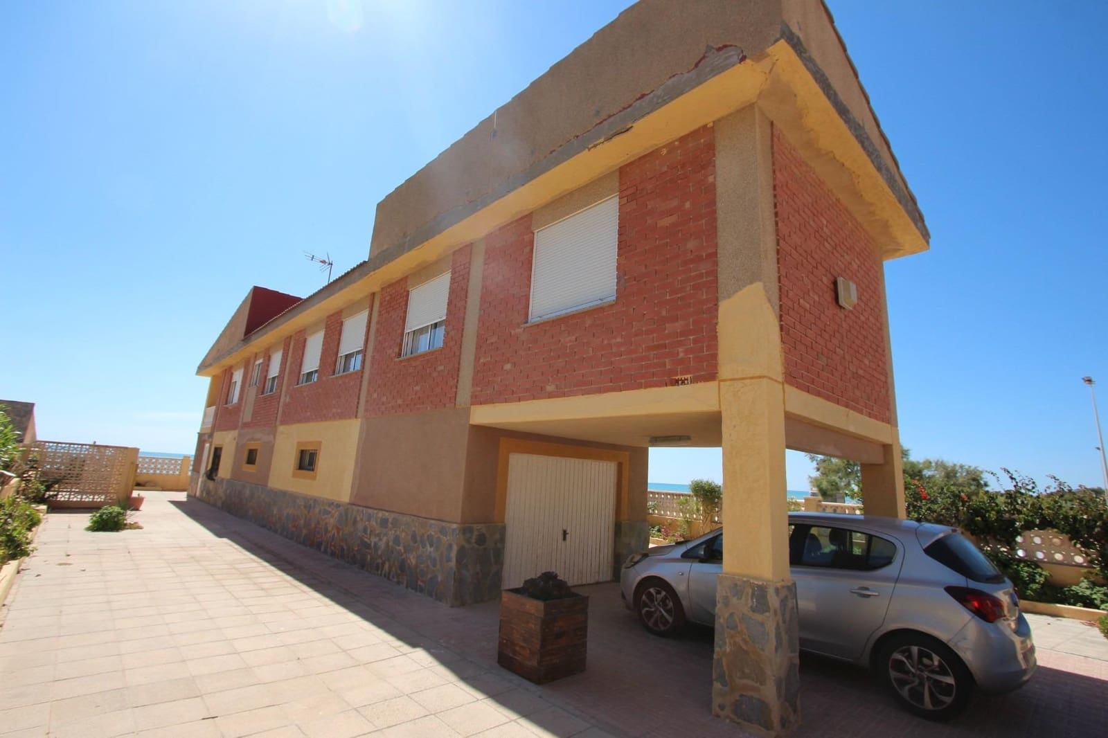7 bedroom Villa for sale in Guardamar del Segura with pool garage - € 750,000 (Ref: 7436813)