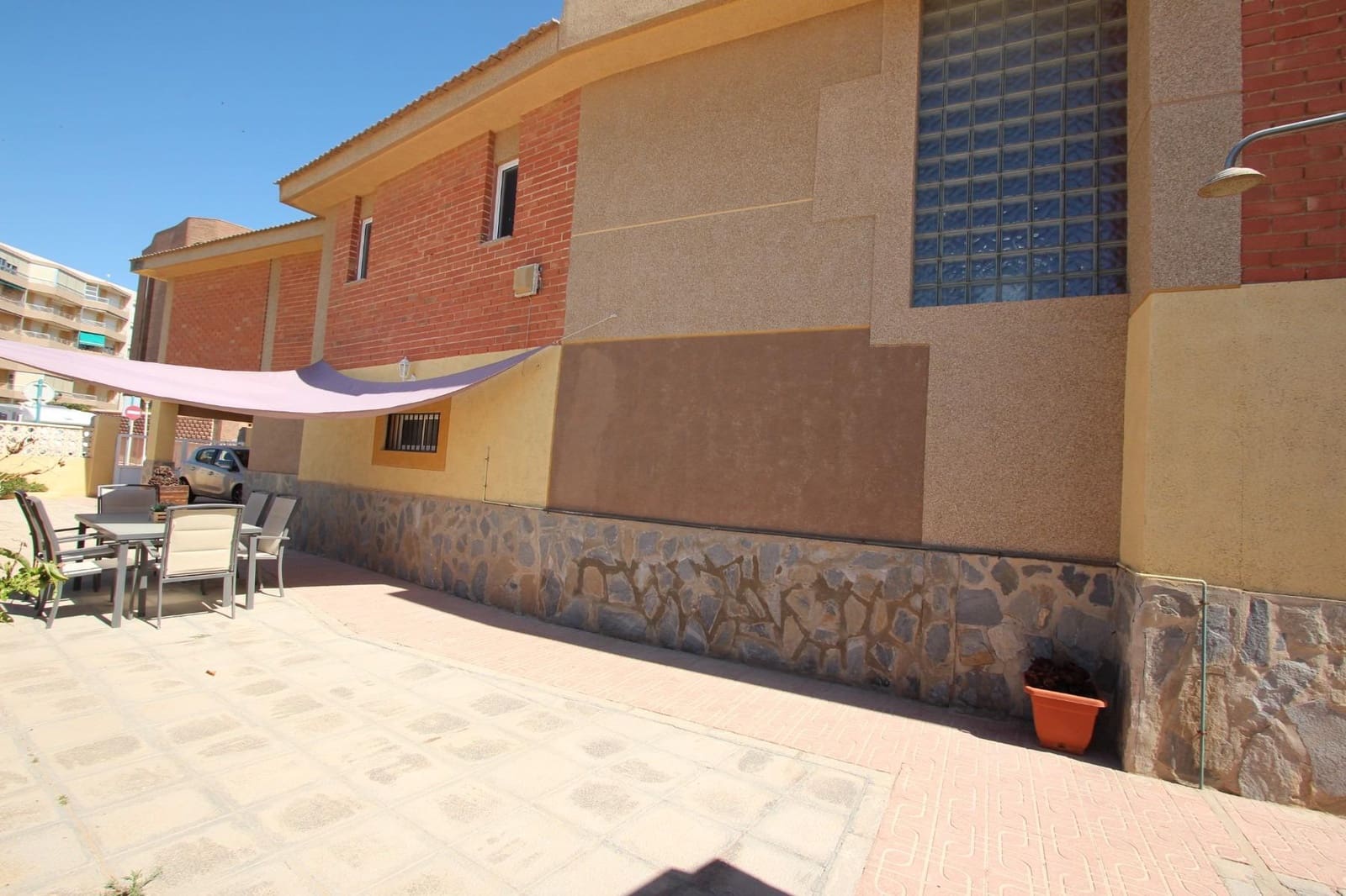 7 bedroom Villa for sale in Guardamar del Segura with pool garage - € 750,000 (Ref: 7436813)