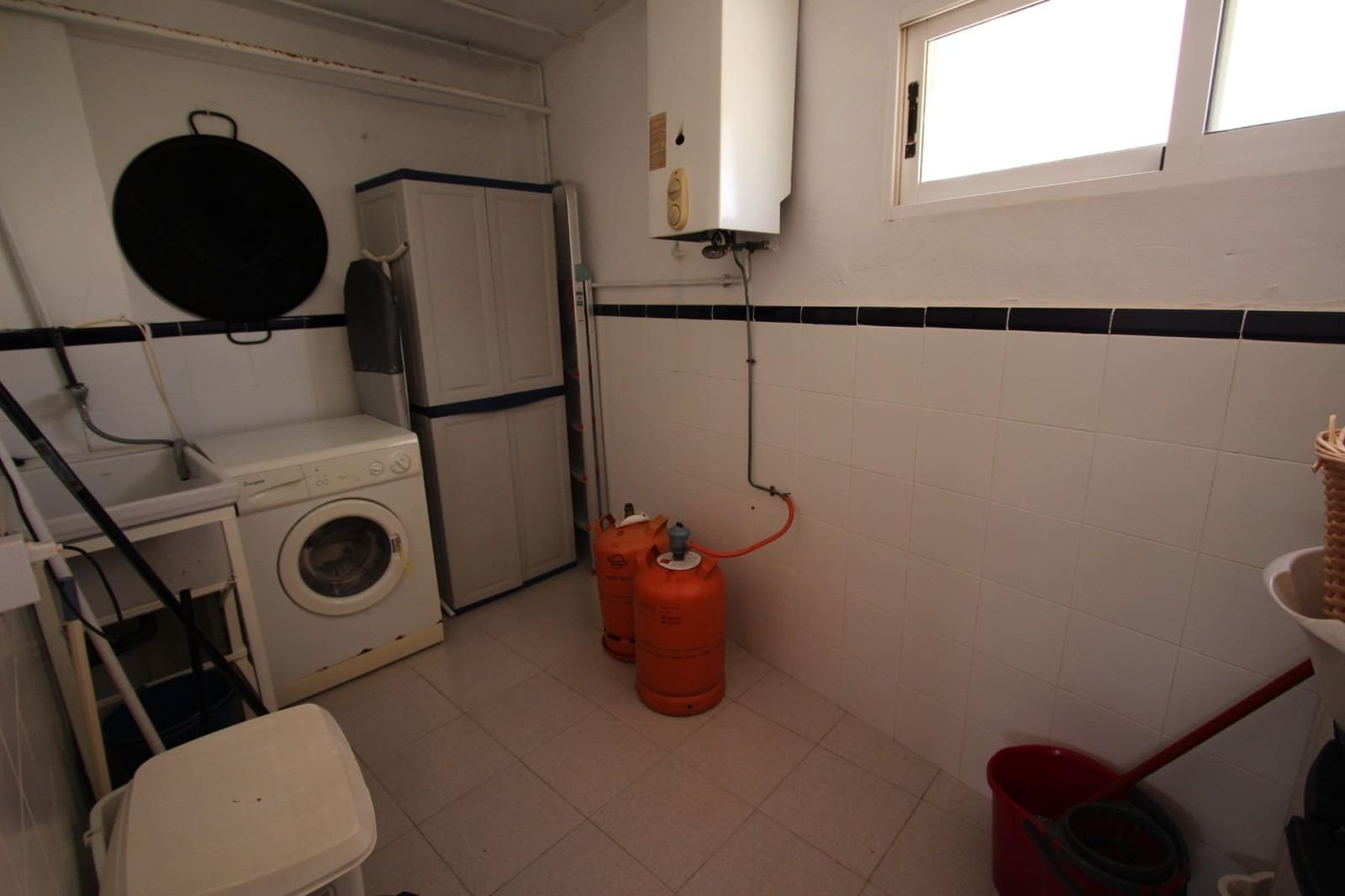 7 bedroom Villa for sale in Guardamar del Segura with pool garage - € 750,000 (Ref: 7436813)