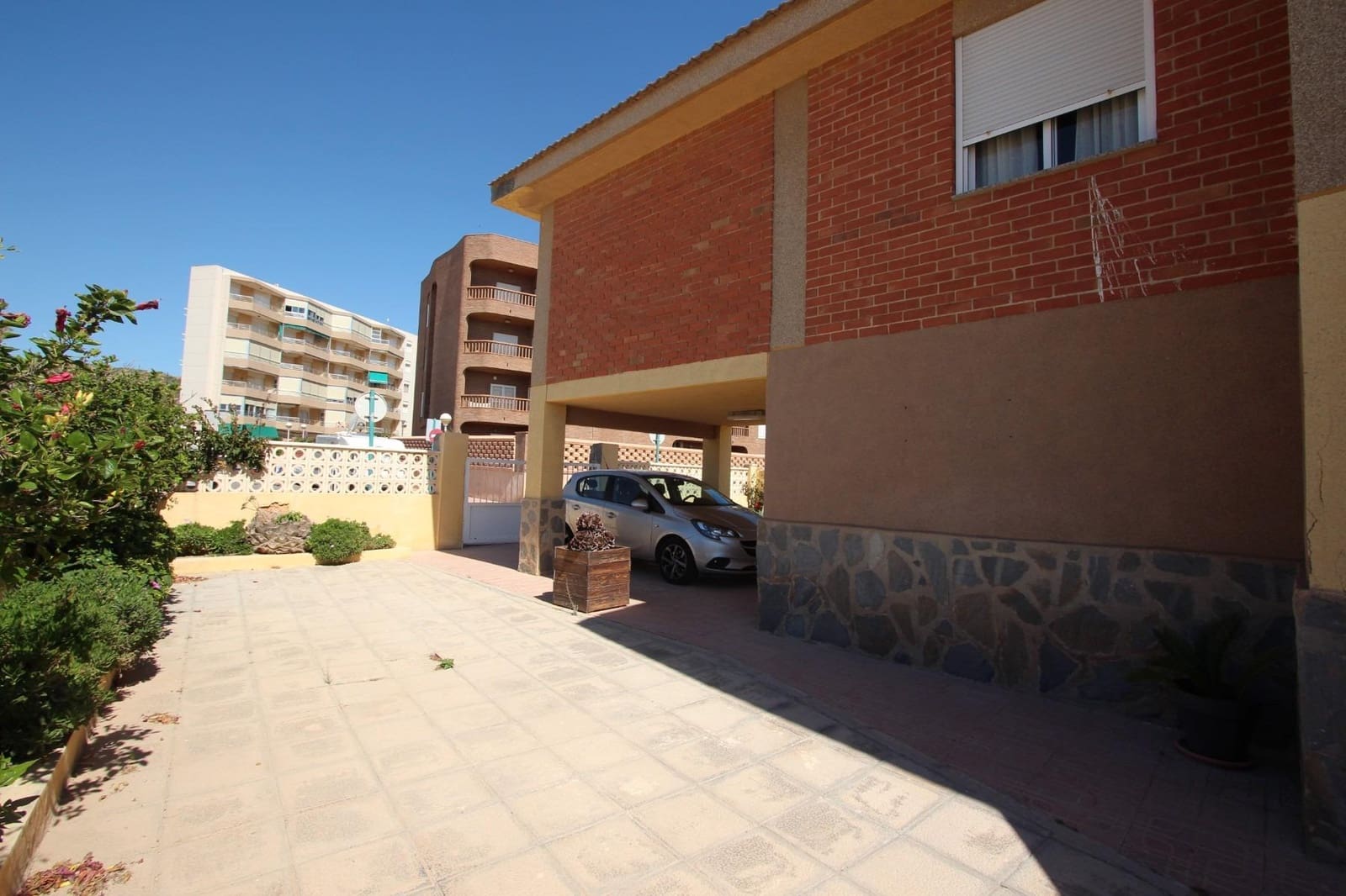 7 bedroom Villa for sale in Guardamar del Segura with pool garage - € 750,000 (Ref: 7436813)