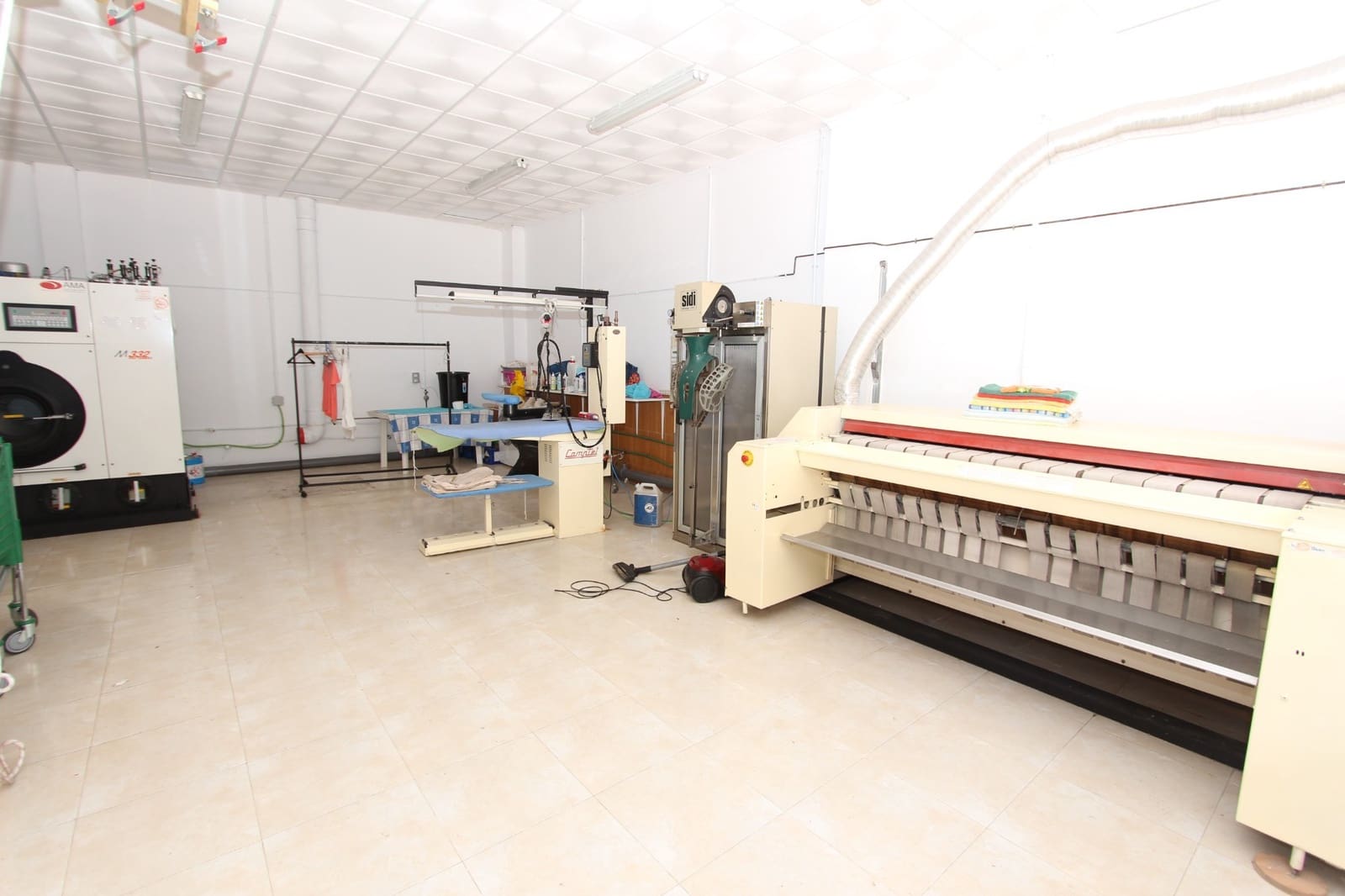 Commercial for sale in La Marina - € 50,000 (Ref: 7436829)