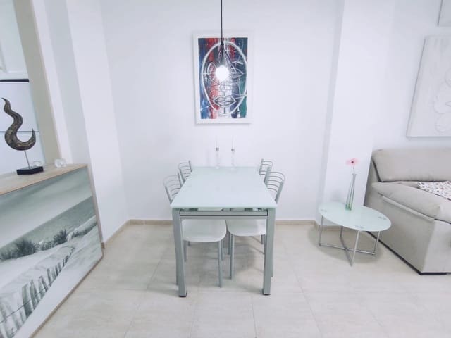 Apartamento de 2 habitaciones en Guardamar del Segura en venta - 137.000 € (Ref: 7478495)