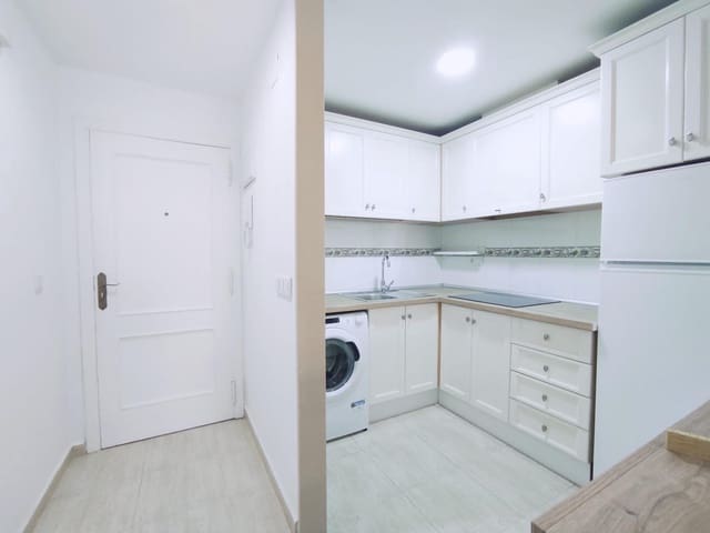 Apartamento de 2 habitaciones en Guardamar del Segura en venta - 137.000 € (Ref: 7478495)