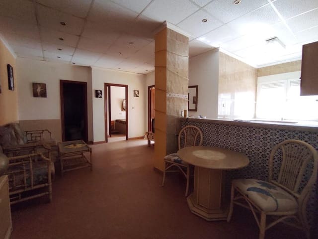 4 bedroom Commercial for sale in Guardamar del Segura - € 148,000 (Ref: 7480674)