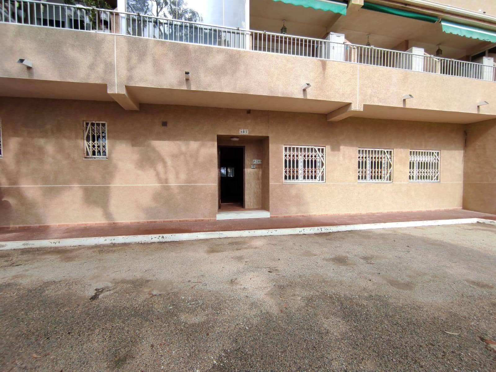 4 sypialnia Komercyjne na sprzedaż w Guardamar del Segura - 148 000 € (Ref: 7480674)