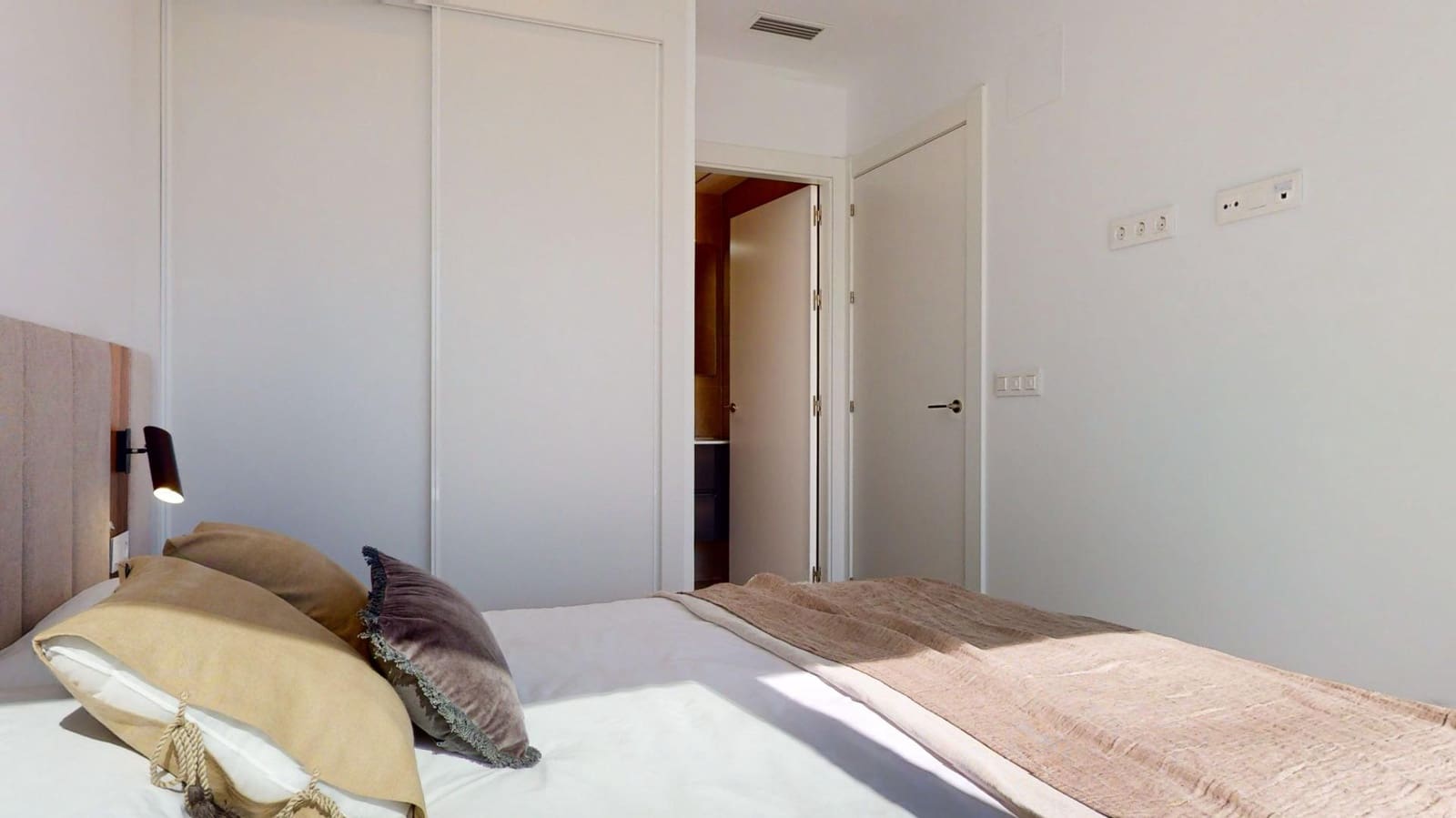 4 makuuhuone Rivitalo myytävänä paikassa Algorfa mukana uima-altaan 
autotalli - 510 000 € (Ref: 7590032)