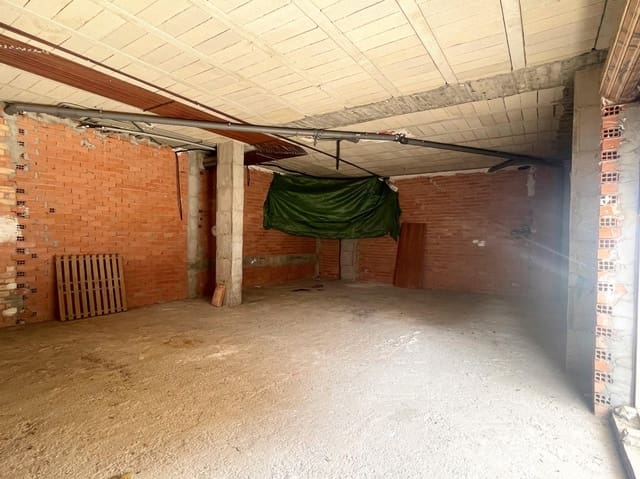 Kaupallinen myytävänä paikassa Guardamar del Segura - 99 000 € (Ref: 7601063)