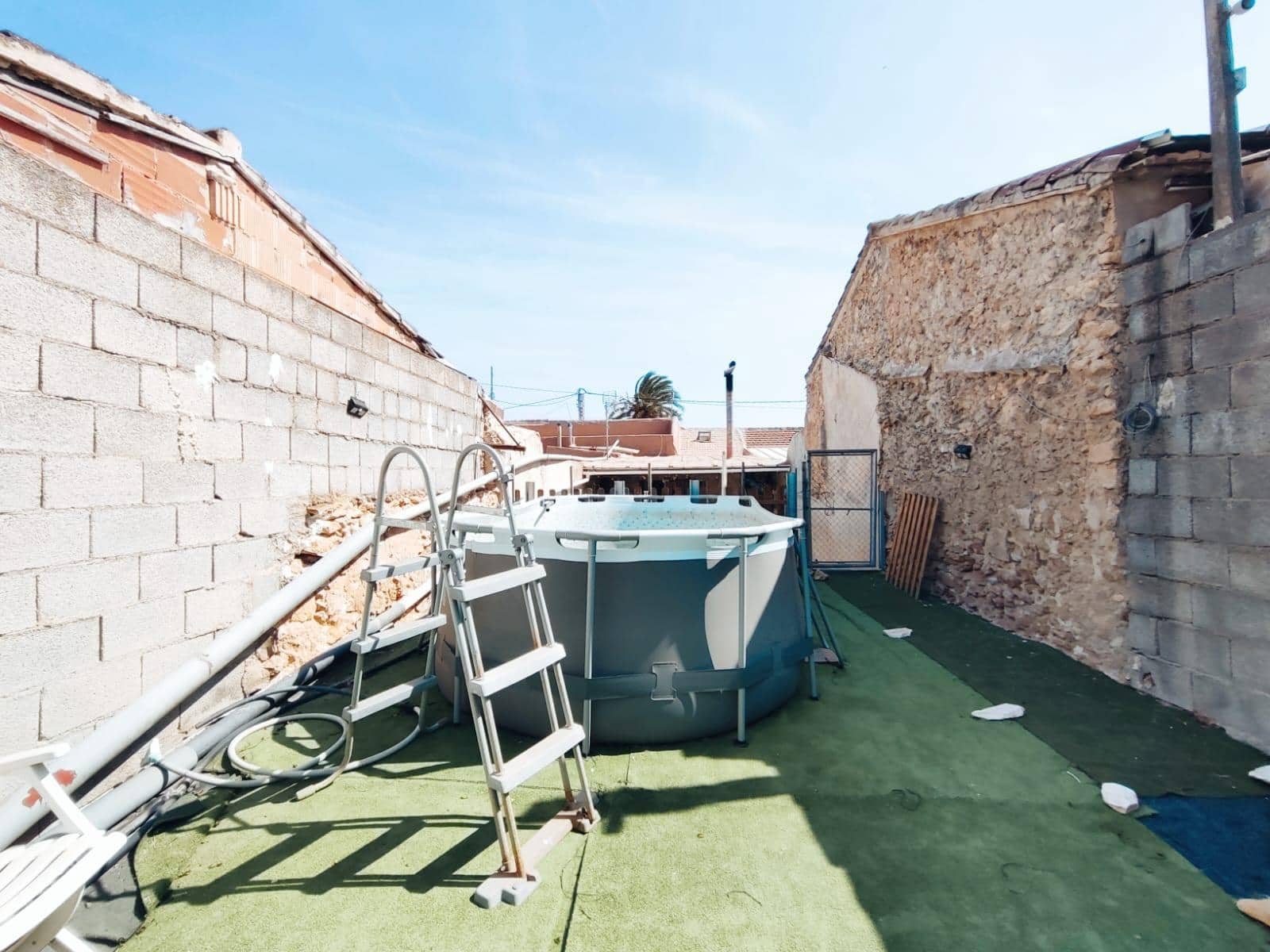 2 bedroom Villa for sale in Los Montesinos - € 140,000 (Ref: 7677130)