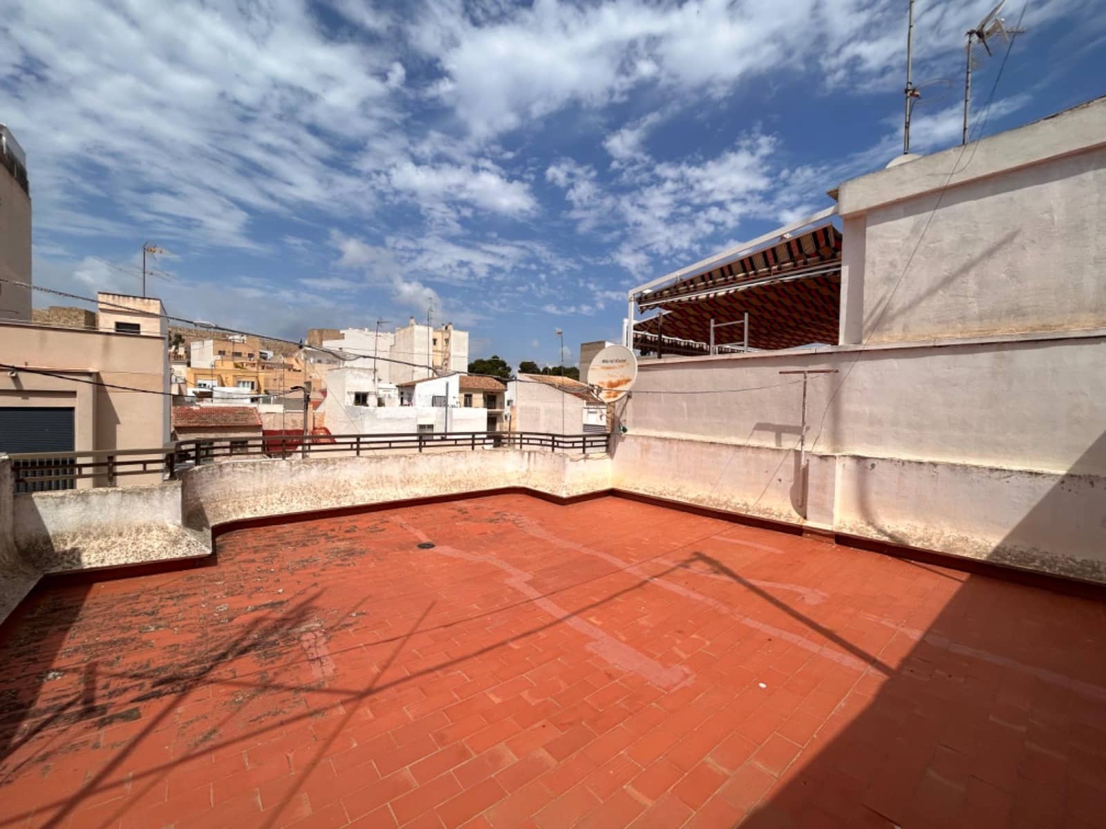 5 sovrum Semi-fristående Villa till salu i Guardamar del Segura - 400 000 € (Ref: 7703157)