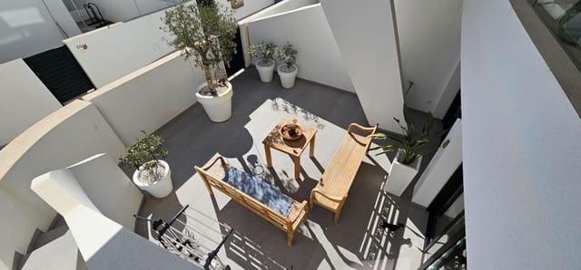 4 soverom Villa til salgs i Guardamar del Segura med svømmebasseng garasje - € 799 990 (Ref: 7770567)