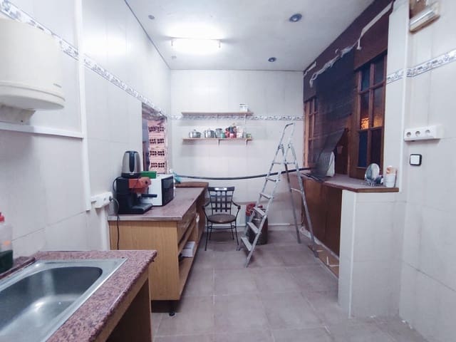 Erhverv til salg i Dolores med garage - € 125.000 (Ref: 7829257)