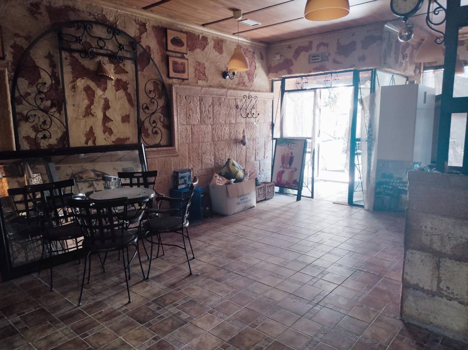 Kommersiell til salgs i Dolores med garasje - € 125 000 (Ref: 7829257)