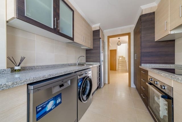 3 makuuhuone Huvila myytävänä paikassa La Marina, Elche / Elx mukana uima-altaan - 275 000 € (Ref: 7977783)