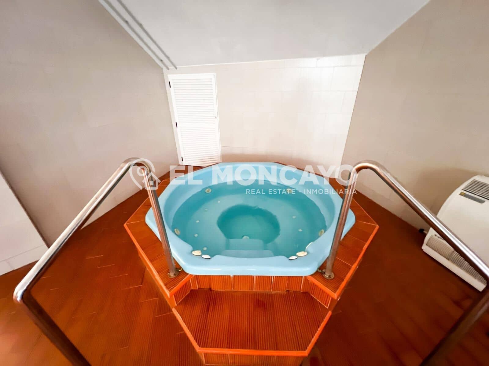 2 Zimmer Apartment zu verkaufen in Guardamar del Segura mit Pool Garage - 265.000 € (Ref: 7982560)