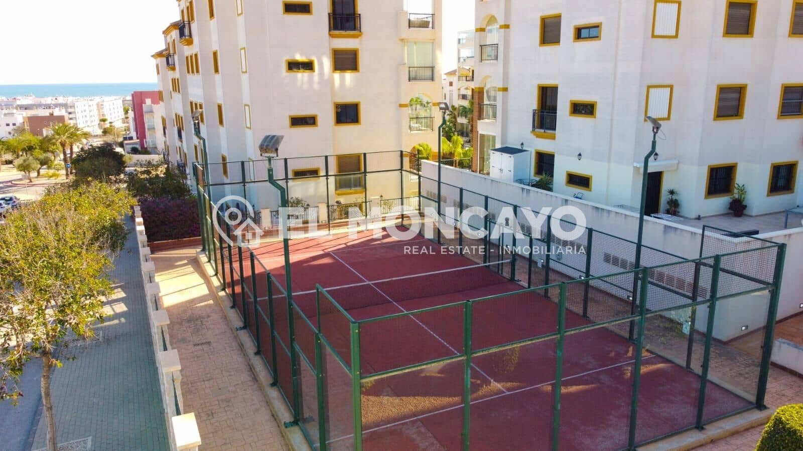 2 Zimmer Apartment zu verkaufen in Guardamar del Segura mit Pool Garage - 265.000 € (Ref: 7982560)