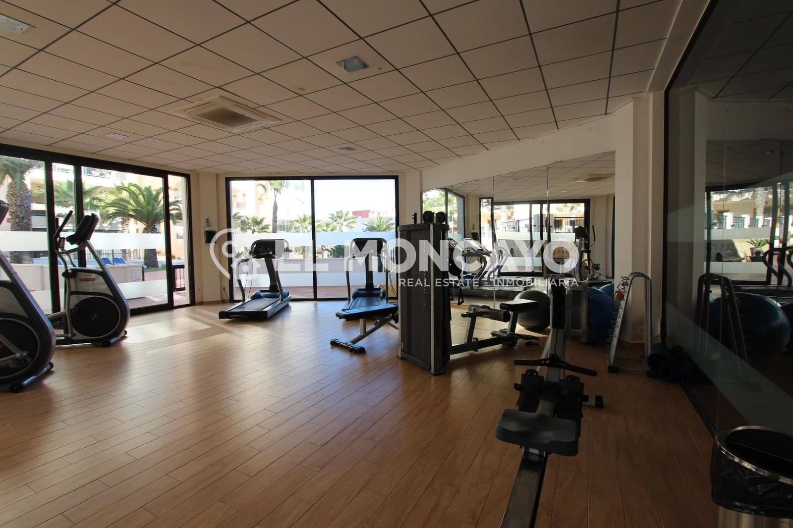 2 Zimmer Apartment zu verkaufen in Guardamar del Segura mit Pool Garage - 265.000 € (Ref: 7982560)