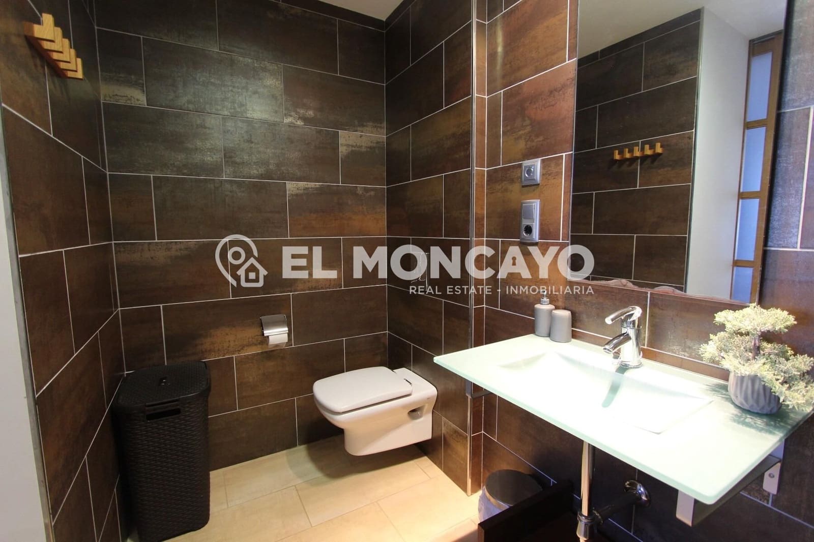 2 Zimmer Apartment zu verkaufen in Guardamar del Segura mit Pool Garage - 265.000 € (Ref: 7982560)