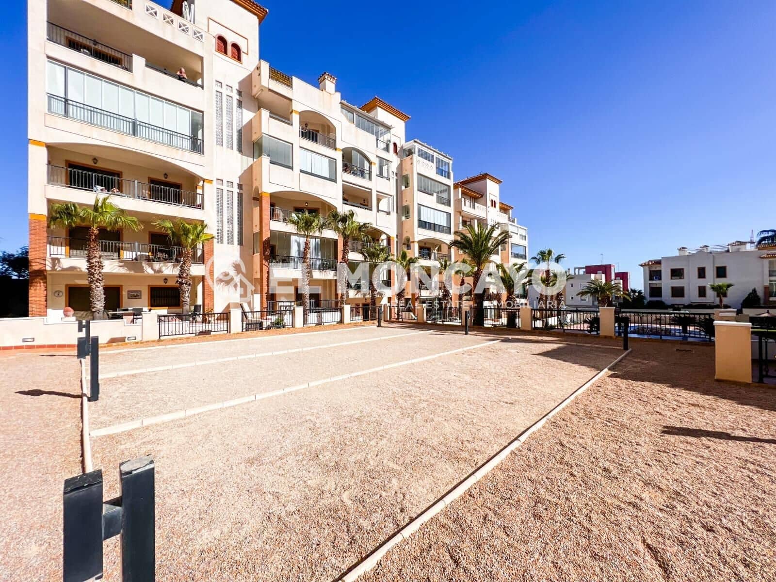 2 Zimmer Apartment zu verkaufen in Guardamar del Segura mit Pool Garage - 265.000 € (Ref: 7982560)